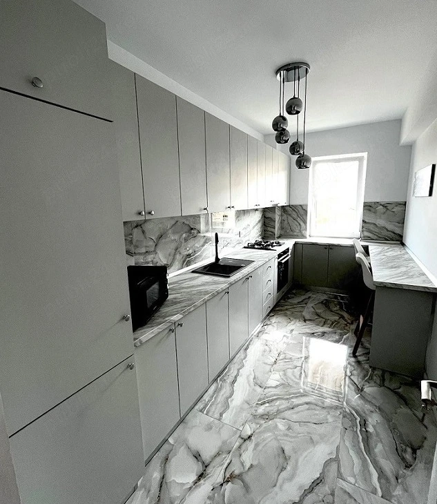  central inPLOIESTI ofer in chirie un apartament cu 2 camere