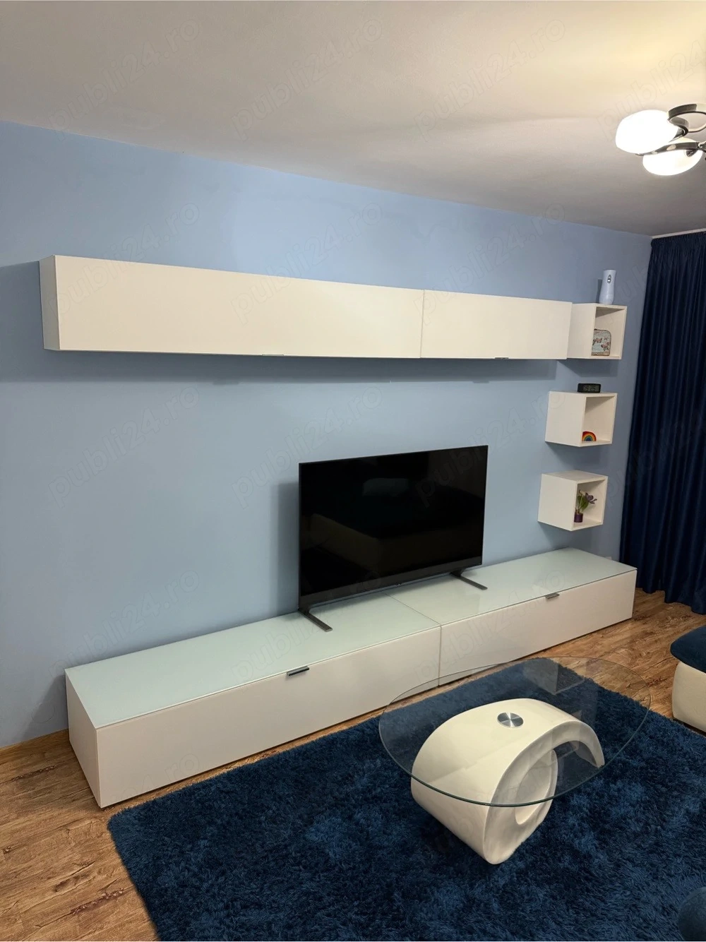 Proprietar - inchiriez ap. 2 camere, decomandat, centrala proprie, AC