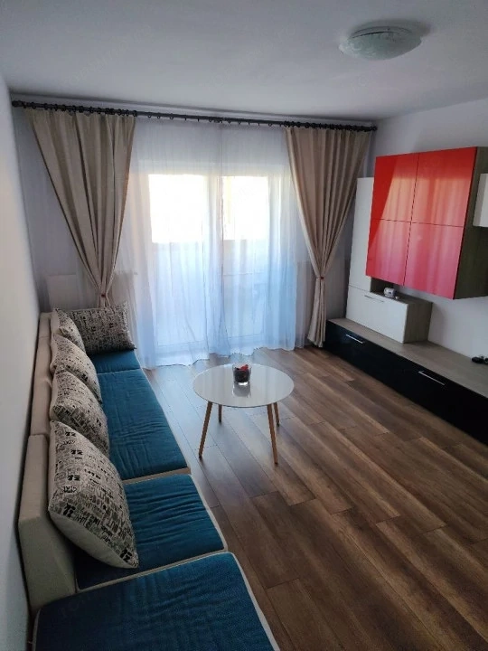 Apartament, etajul 1, cu 2 camere decomandate, Calea Cisnădiei-Arhitecților
