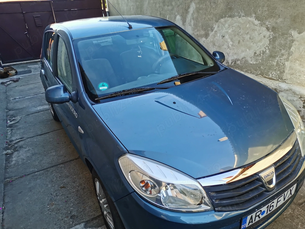 Vând Dacia sandero 1,6 benzină 