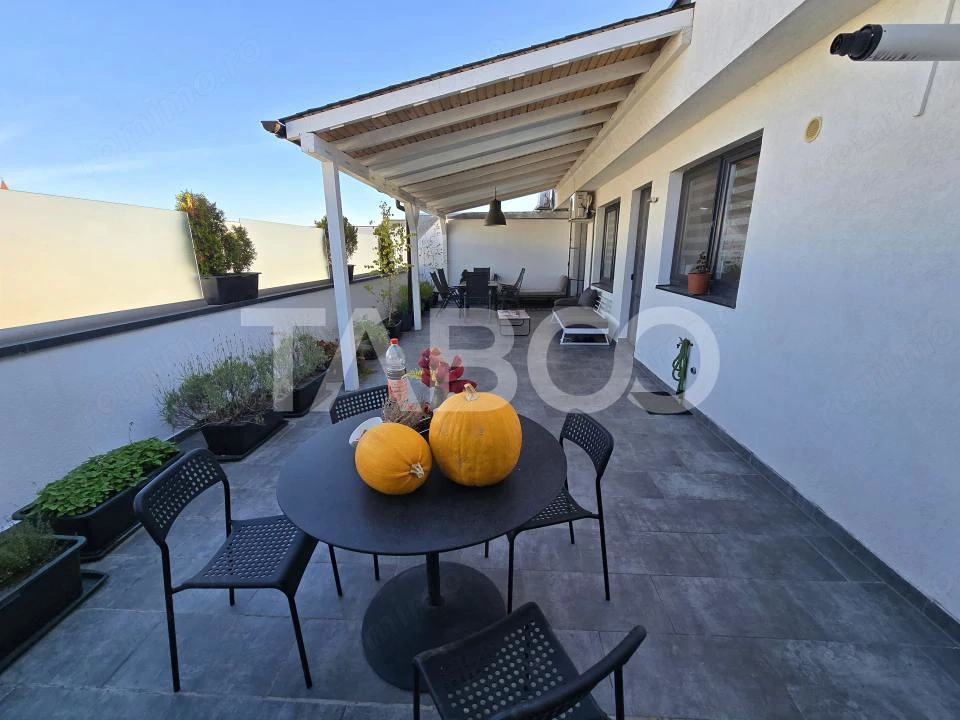 Penthouse 4 camere mobilat 2 bai 2 parcari terasa 72 mp Turnisor Sibiu