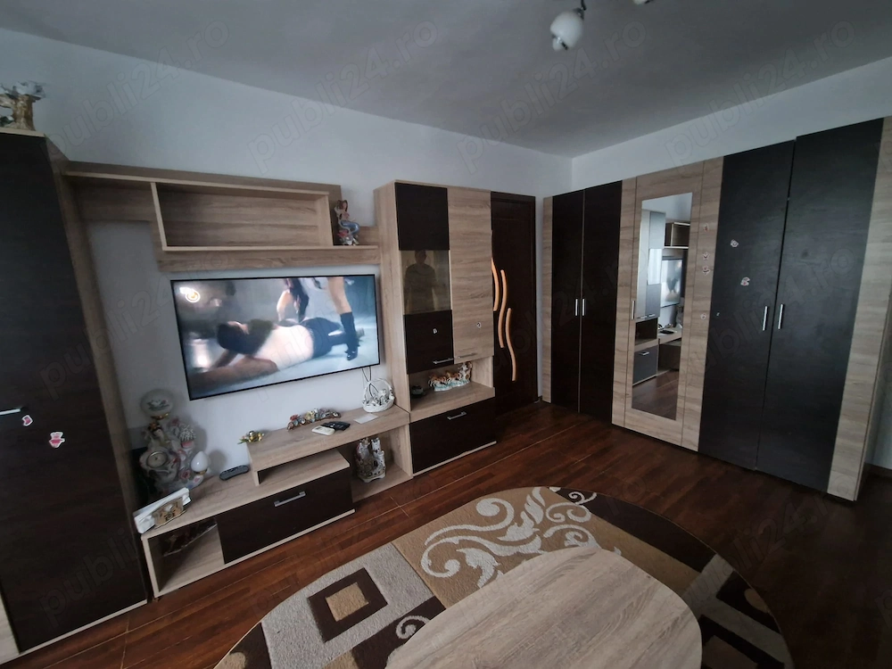 Apartament cu 3 camere decomandate   70 mp | Spațios, mobilat și utilat