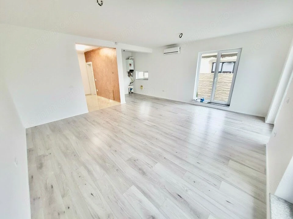 Zona Cora.4 camere.Constructie de calitate.GARAJ!