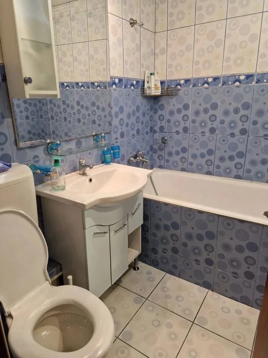 2 camere| calea mosilor| etaj 3| la 10 minute de statia de metrou obor