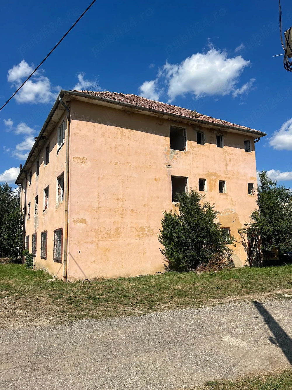 Bloc de vânzare în Daneș (10 km de Sighișoara)