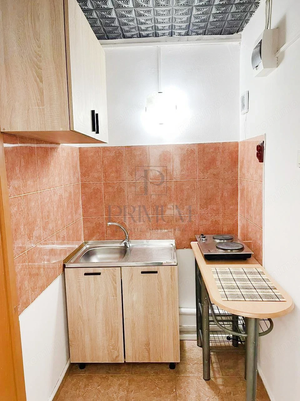 BLASCOVICI - 1 CAM  - MOBILAT - UTILAT - ZONA LINISTITA