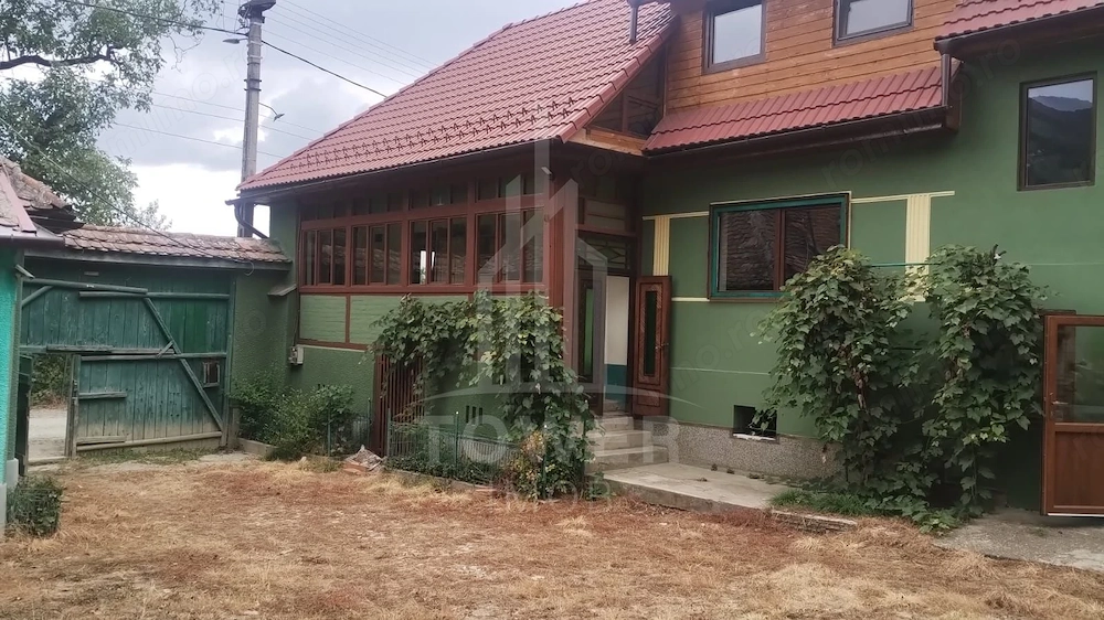 CASĂ DE ÎNCHIRIAT ÎN FÂNTÂNELE (Marginimea Sibiului)