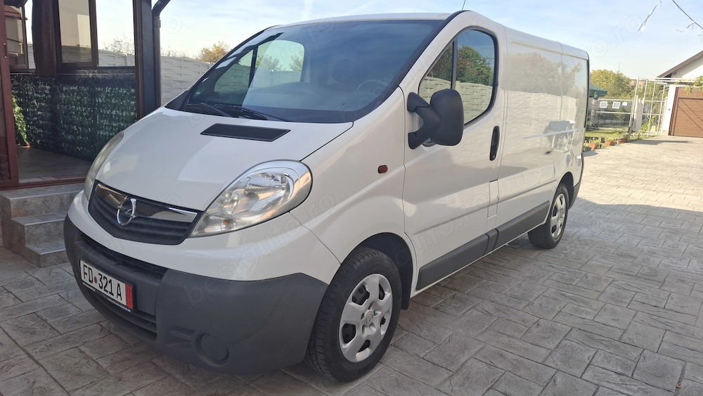 Opel Vivaro Renault Trafic 2014 A C nr zoll 30.oct.26