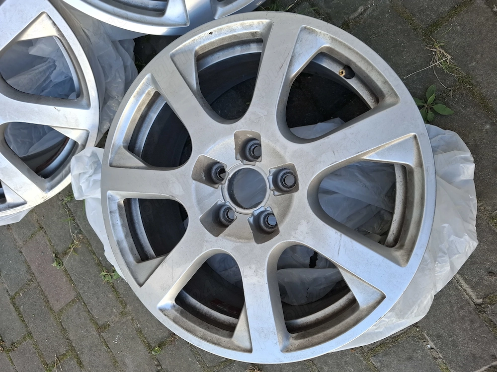 Vând 4 jante Audi/17 inchi