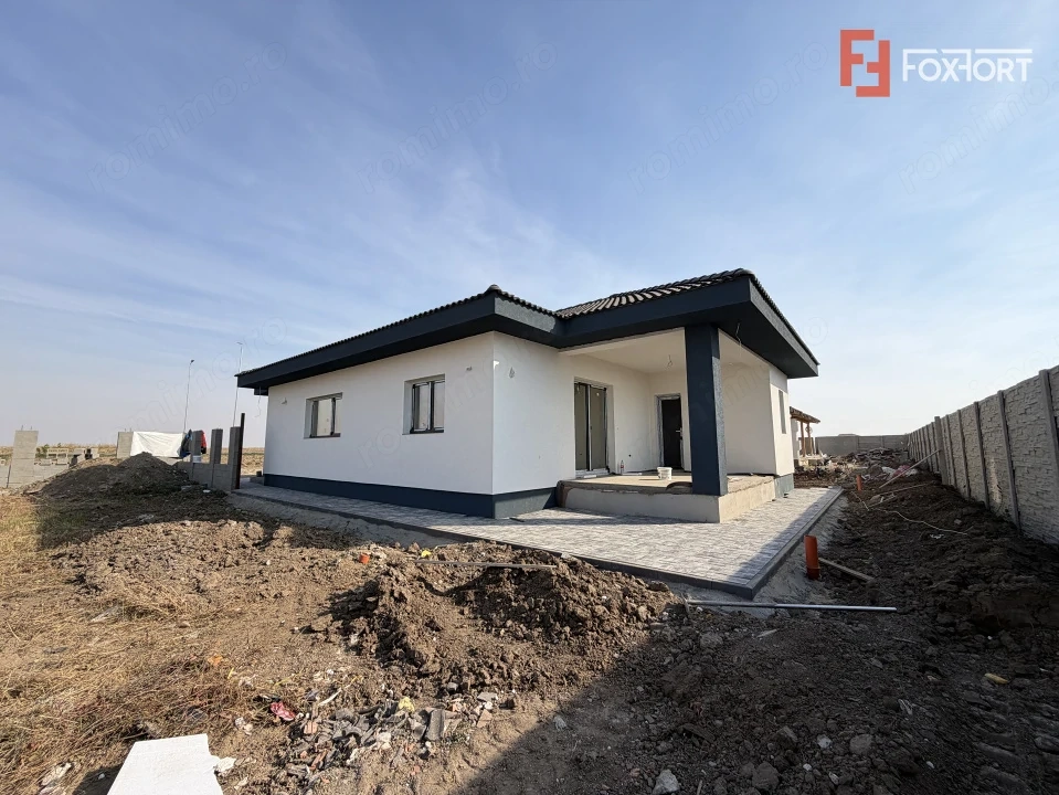 Casa individuala cu 3 camere pe parter, zona Sanandrei