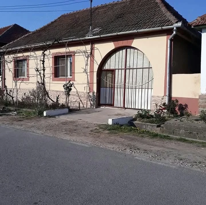 Casă de vânzare. 