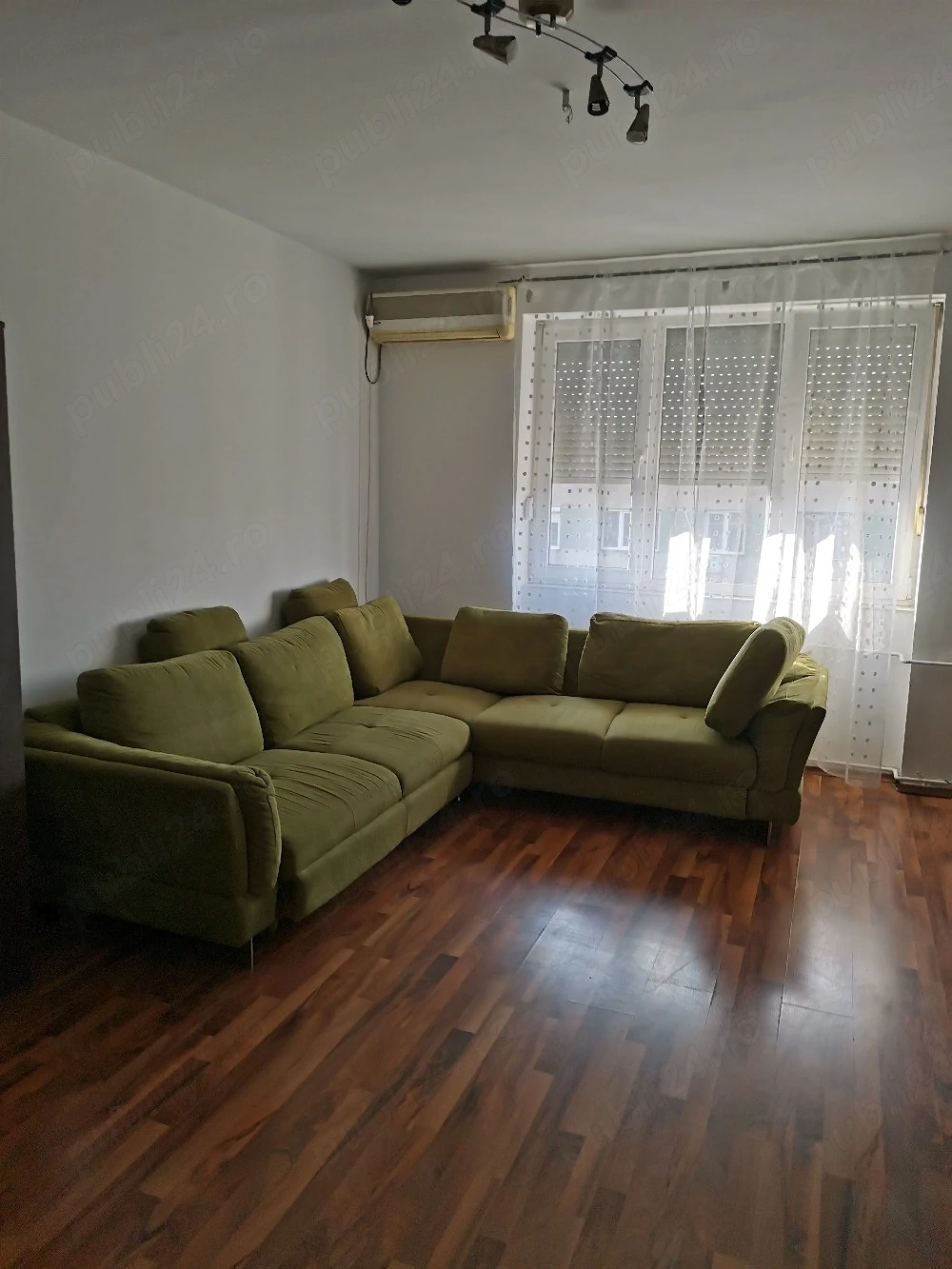 Închiriez apartament doua camere în Arad 