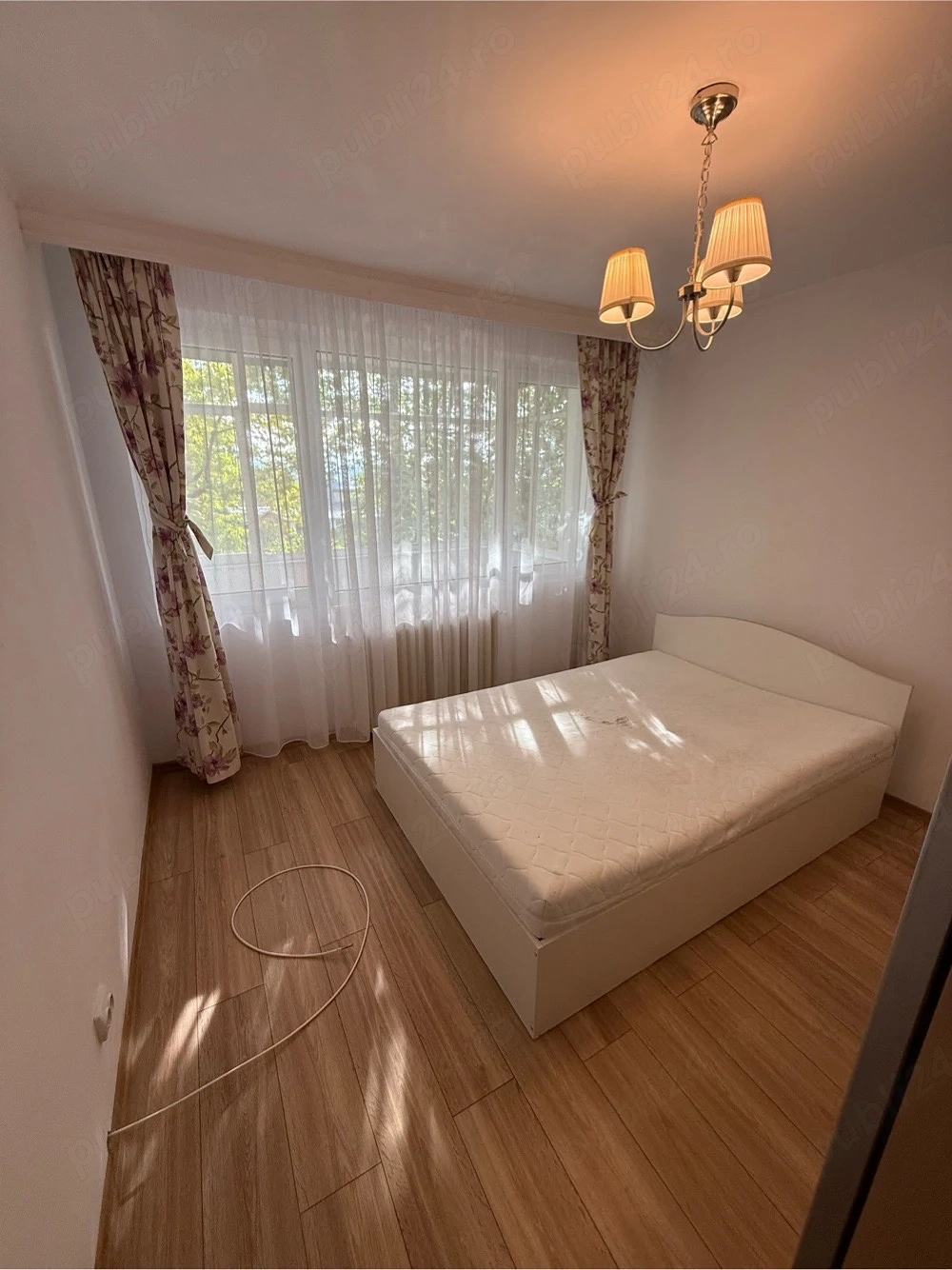 Apartament cu 3 camere de închiriat în Reghin, cartierul Mihai Viteazu