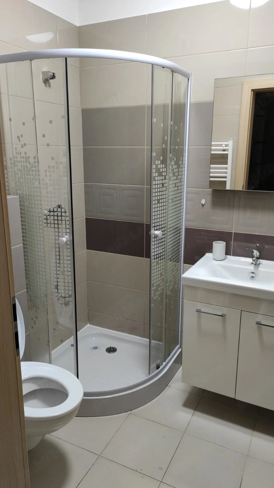 Apartamentul 3 camere, zona Lipovei,cu loc de parcare!