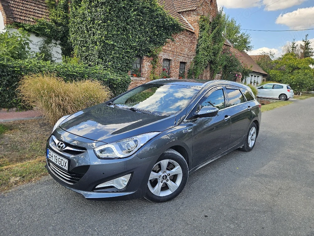 Hyundai i40 CW 1.7 CRDi 115 CP   2014   245.000 km   3 chei