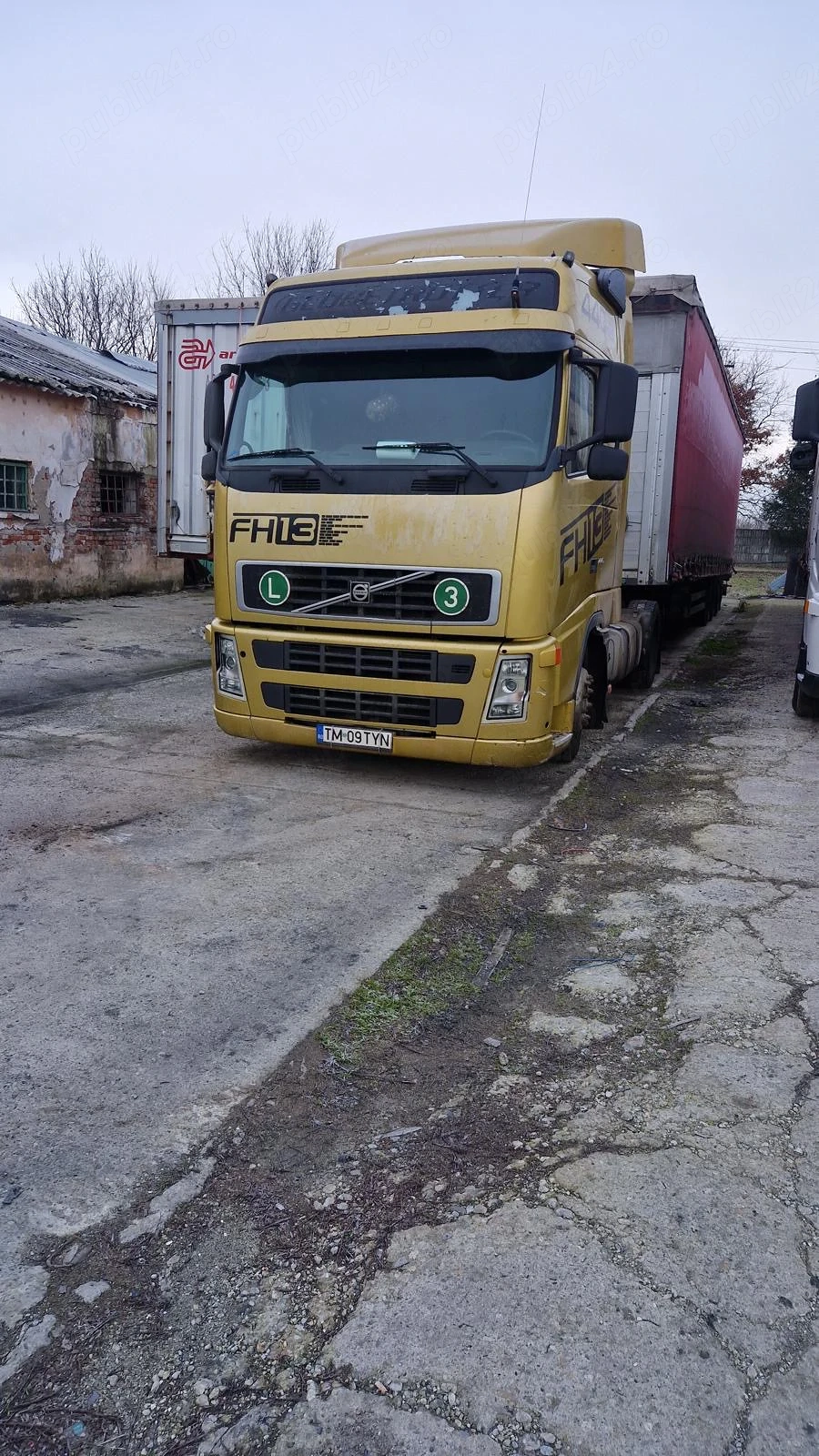 Vând Volvo FH13 Euro 5 mega