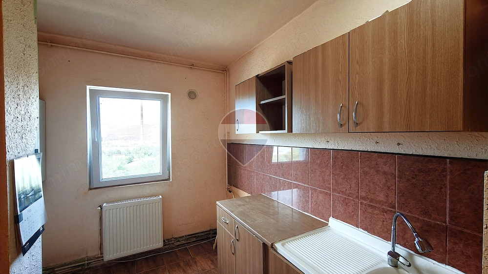 Apartament 2 camere, 40 mp, etaj 3 – zona P-uri, Copșa Mică