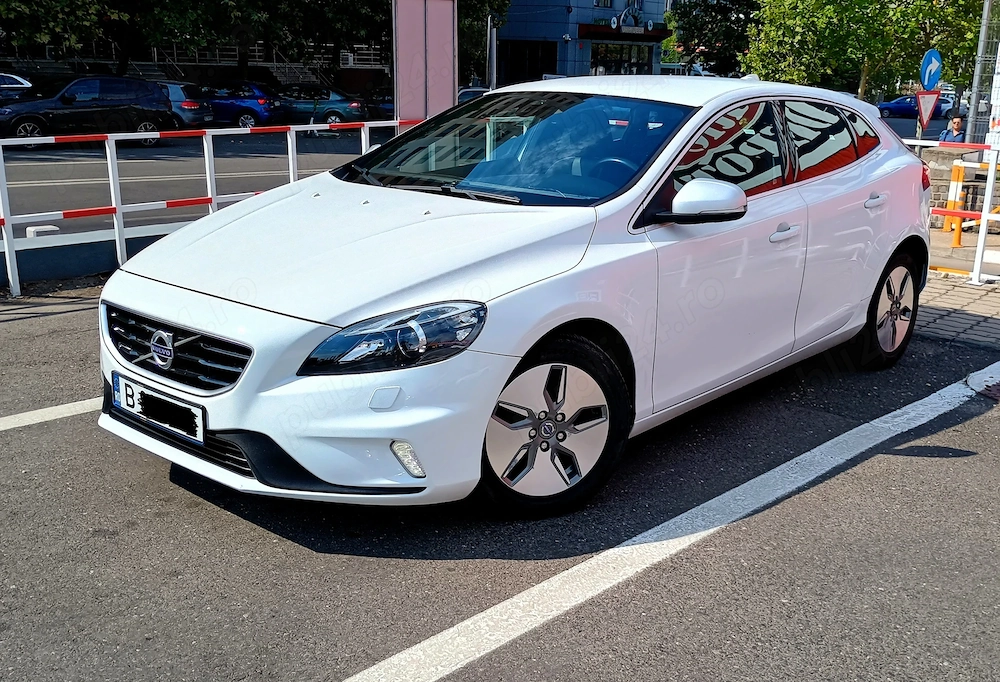 Schimb Volvo V40 R-design, 2016, Euro6 cu mașină plus 3000 euro