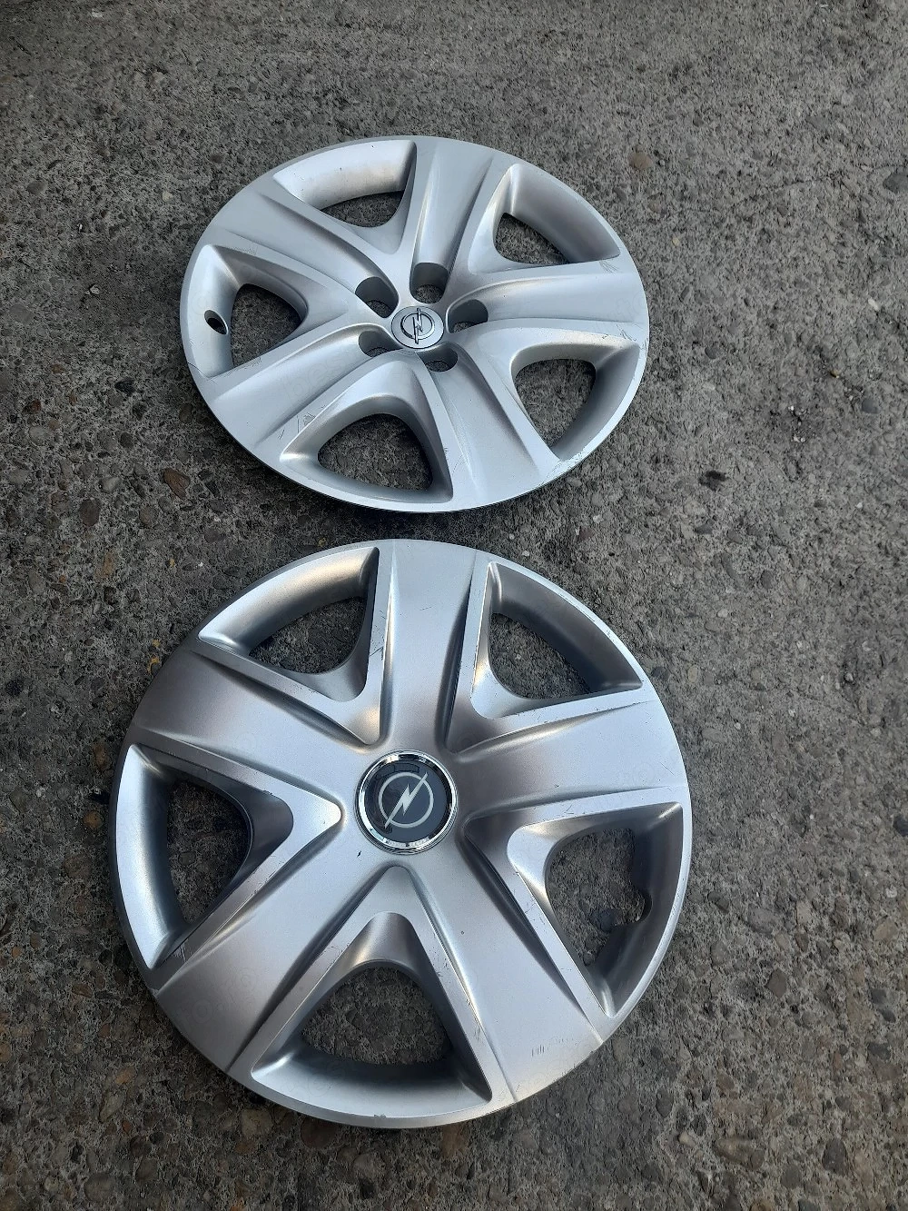 2 capace pe 17