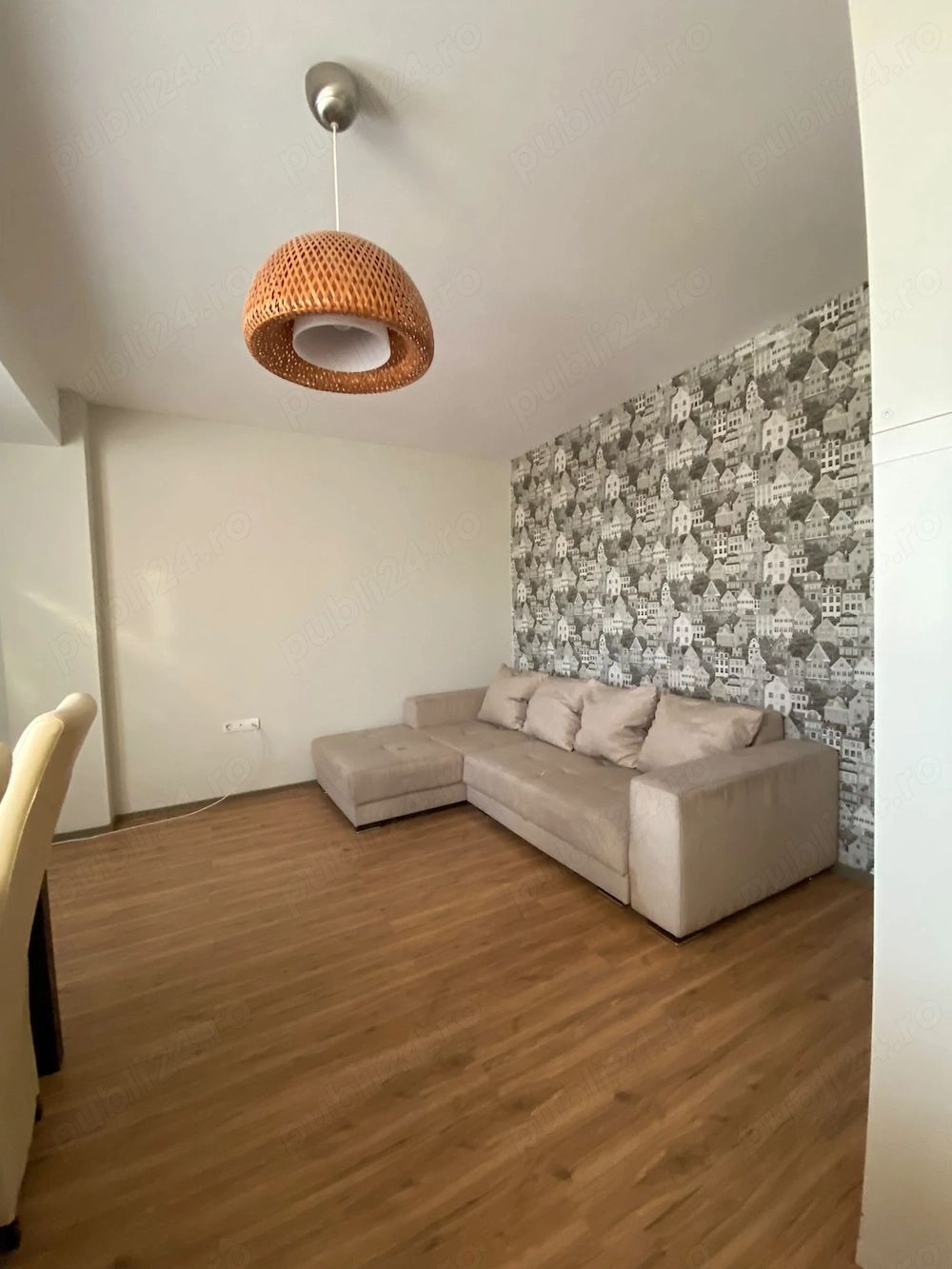 Chirie apartament 3 camere 