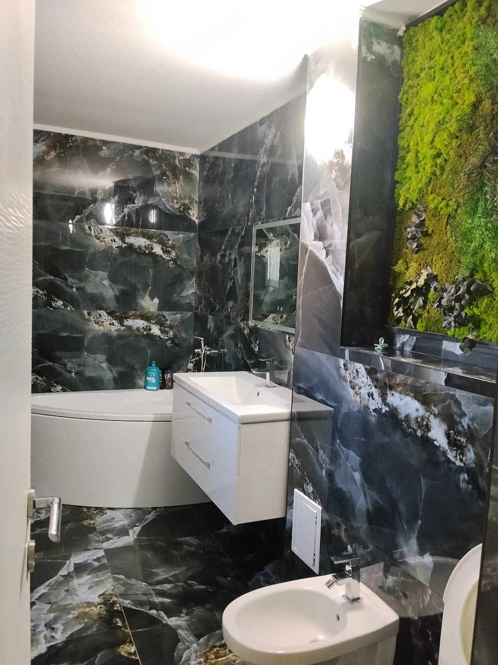 Apartament 2 camere ultracentral de vânzare 