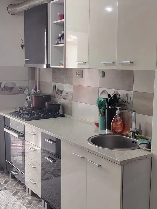 Apartament cu 2 camere în zona Calea Lipovei