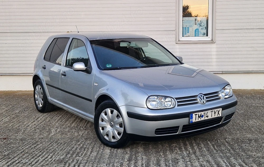 Volkswagen Golf 4 model CHAMP motor 1.4 benzină an 2003 euro 4 