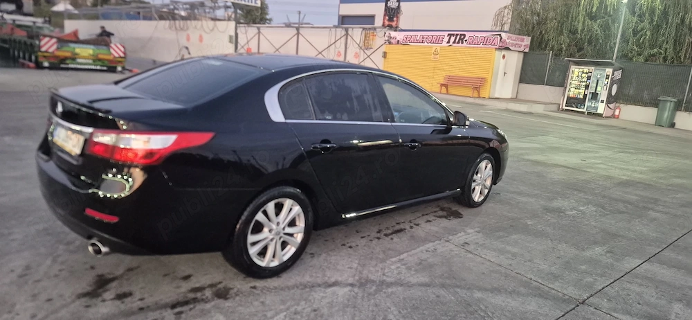 Vand Renault Latitude (2011)   2.0 Diesel   Dotări de Top