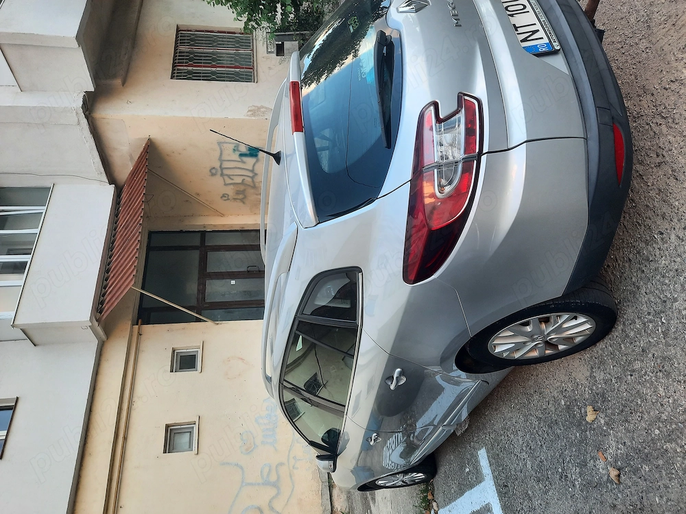 Vând Megan 3 2013 1 5 110cp 171000km 6+1 trepte manual 