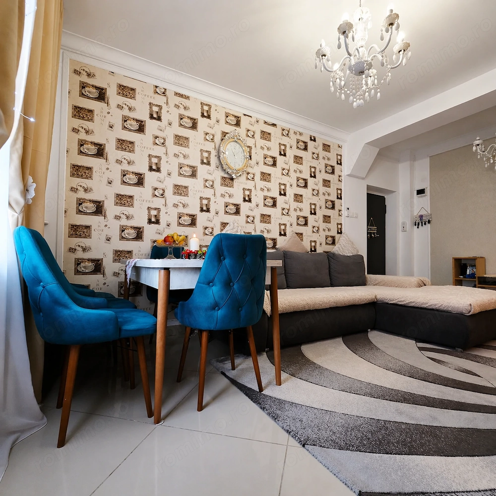 Apartament 3 camere de vânzare 