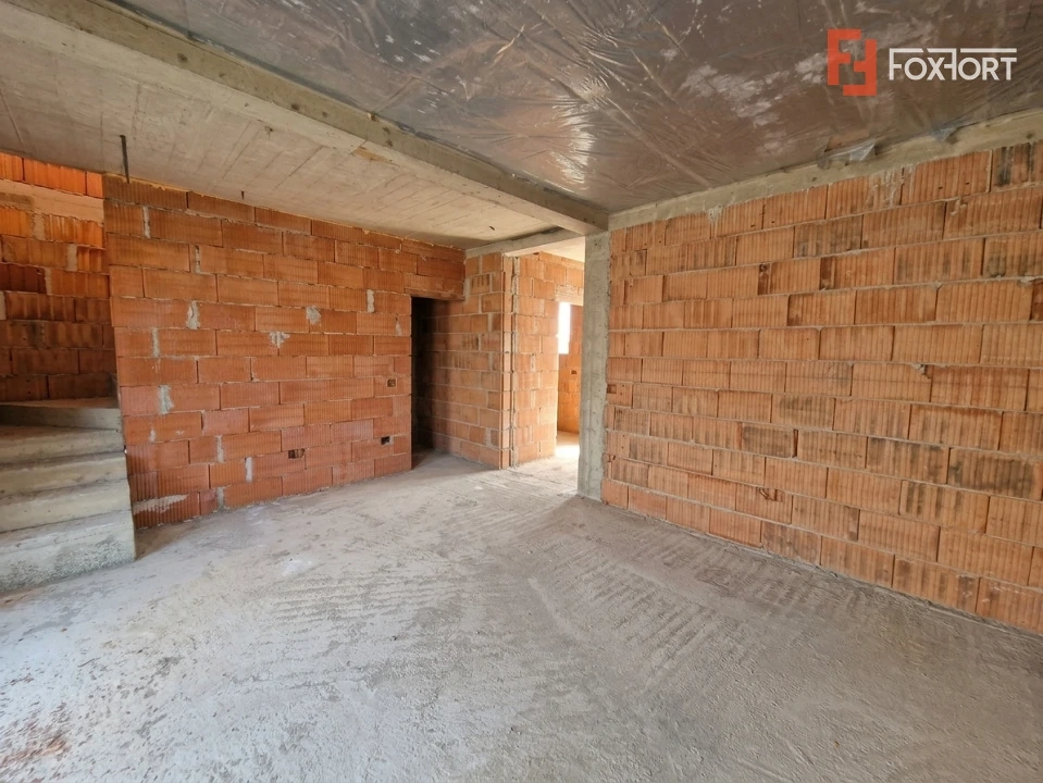 Duplex de vanzare 4 camere si teren de 333 mp - zona Lidl Drumul Boilor