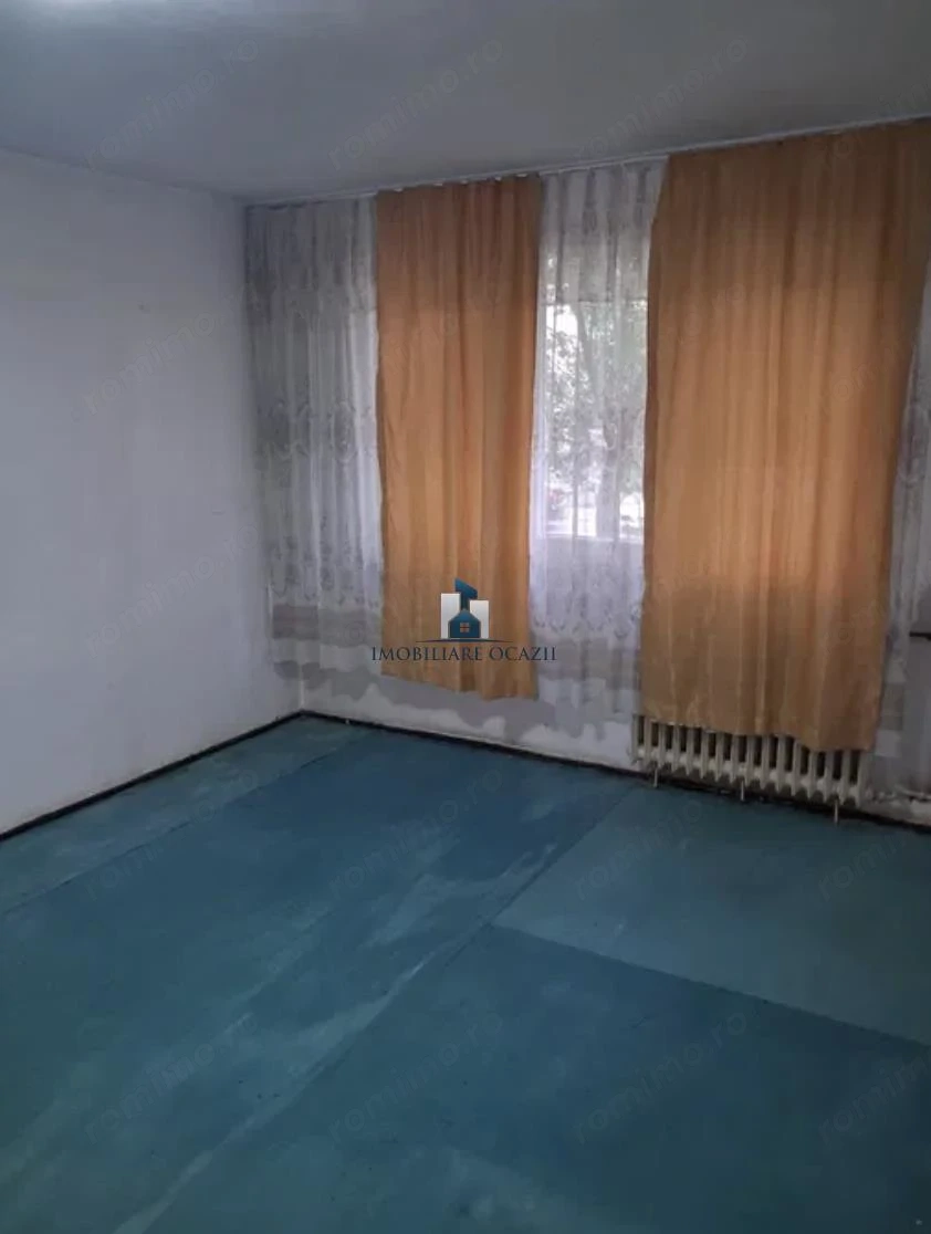 Vanzare Apartament 3 Camere Semidecomandat Berceni
