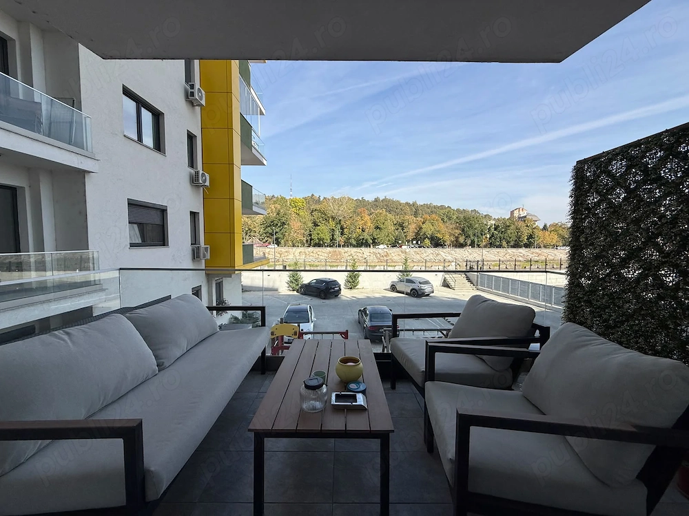 Apartament doua camere cu loc de parcare, bloc nou, zona Centrala