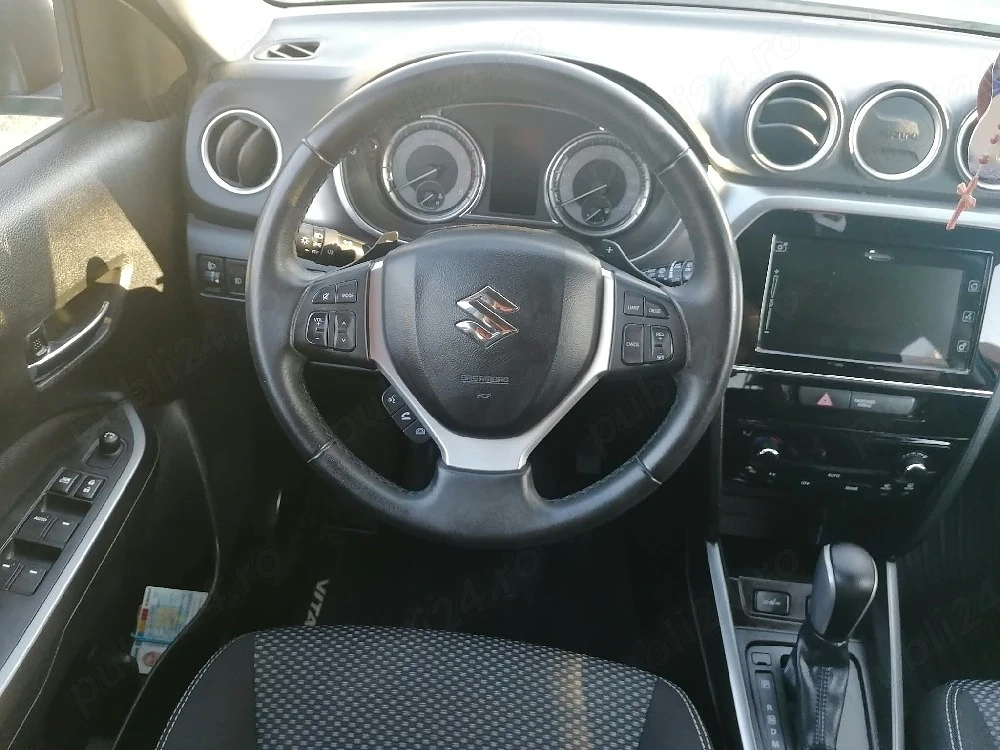 Suzuki Vitara înmatriculat 12.2019,automată, benzină, euro 6,carte service la zi la reprezentanță. 
