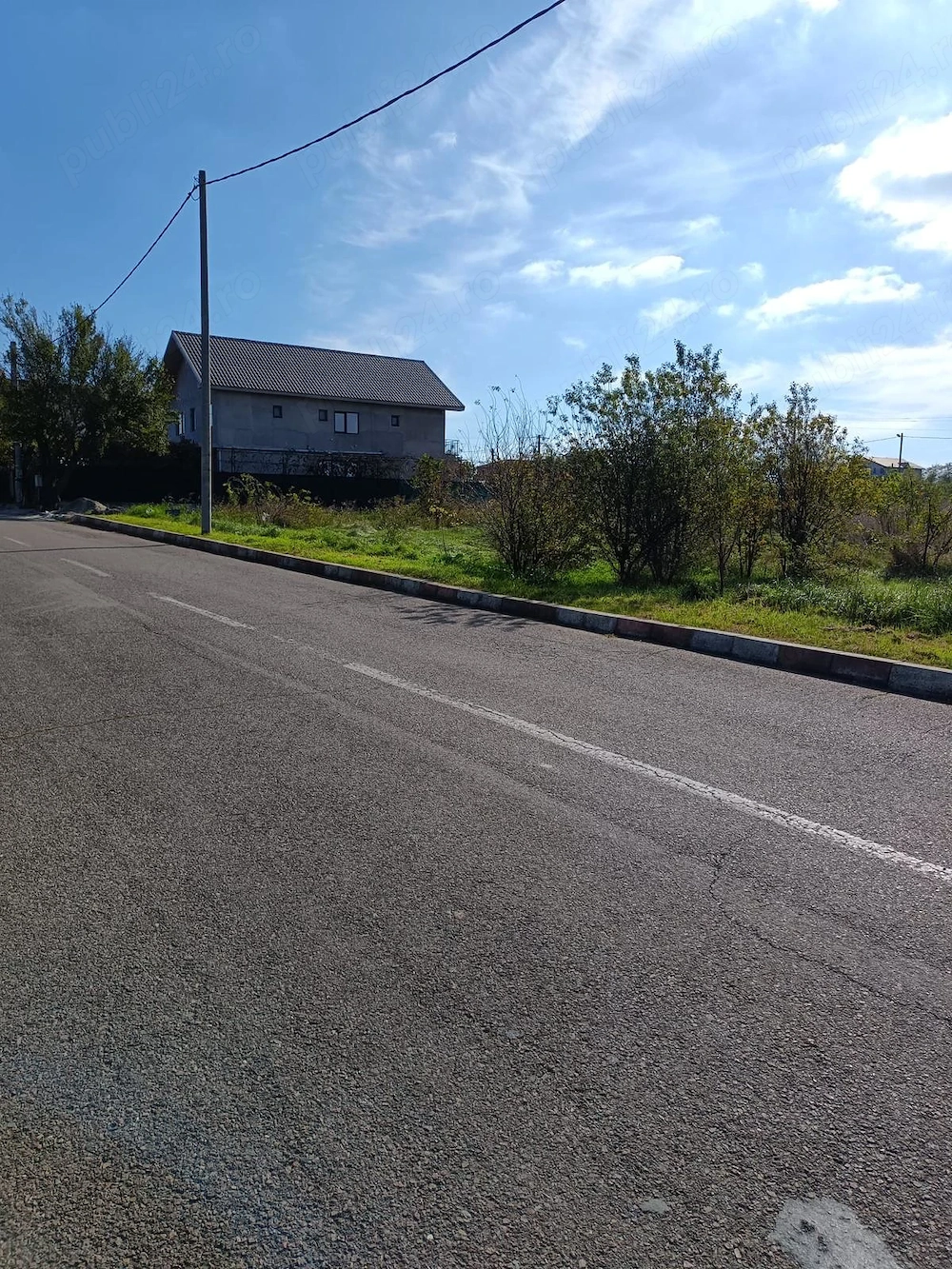 Teren 500 mp deschidere 12,50 40 m , intre vile, toate utilitățile, direct proprietar! Acte la zi!!!