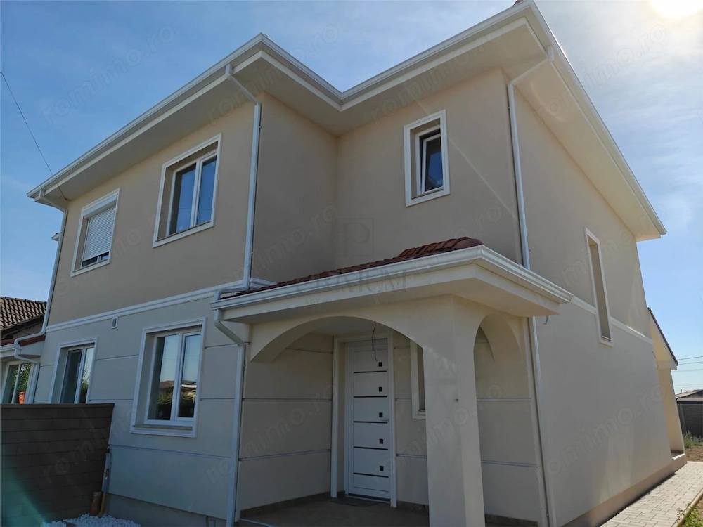Duplex in zona excelenta - la asfalt - finalizat
