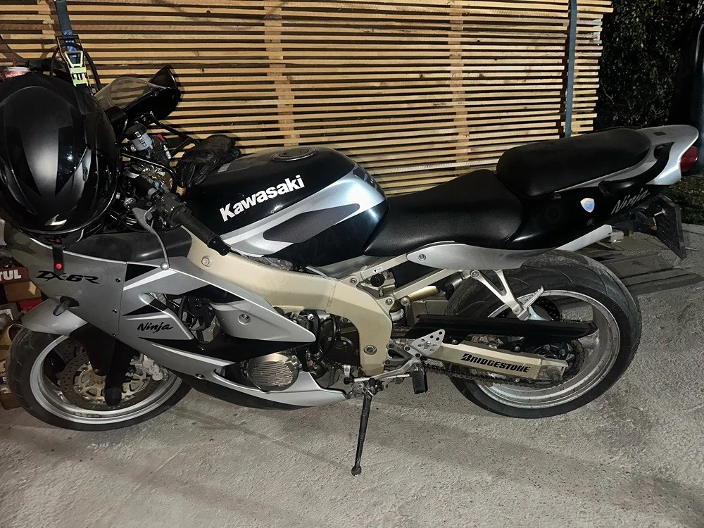kawasaki zx 6R