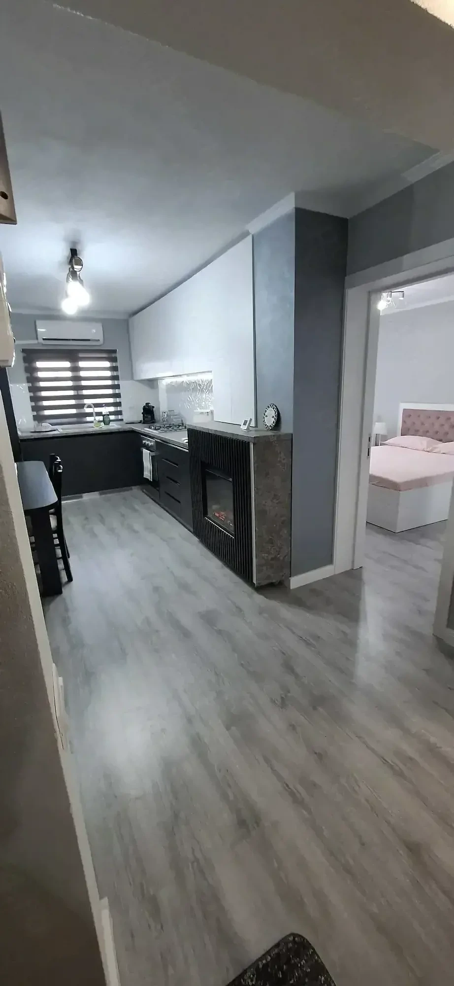 Vând apartament in centru orasului