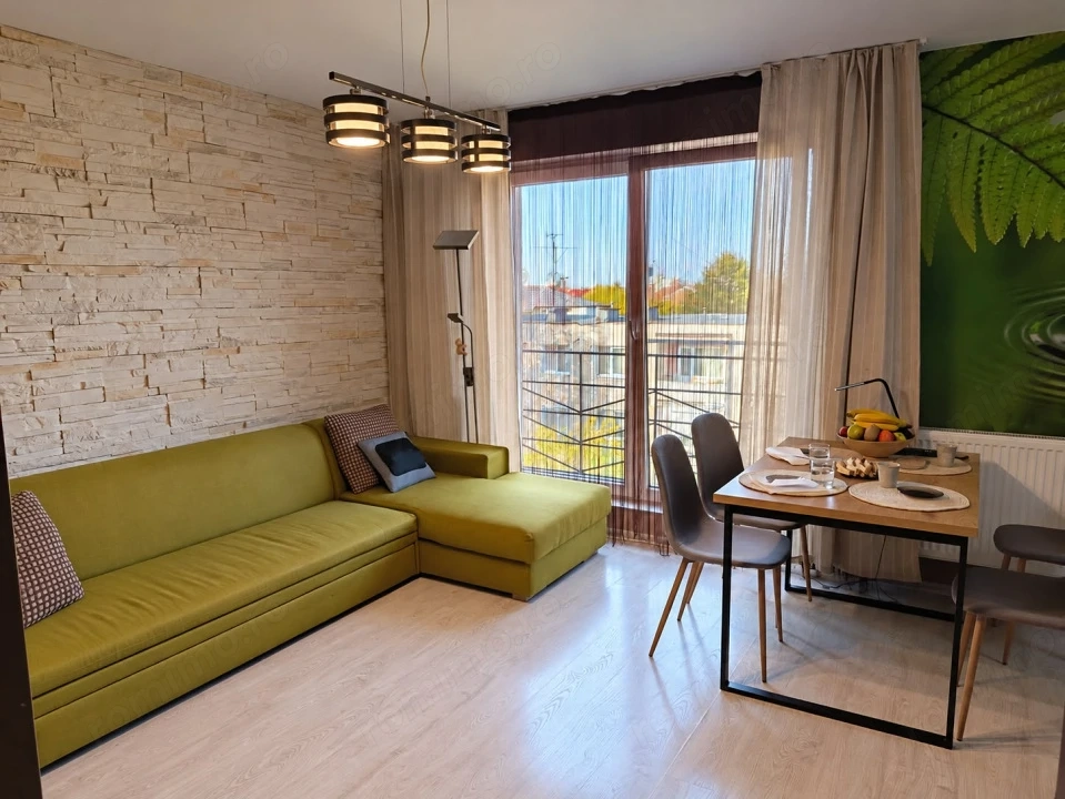 Apartament 4 camere, 95 mp utili, cu pod amenajat – zona Centrală, Baia Mare