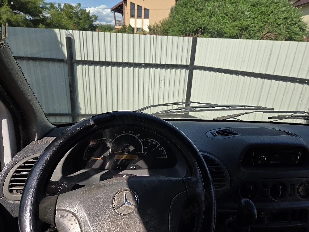 Mercedes benz sprinter 