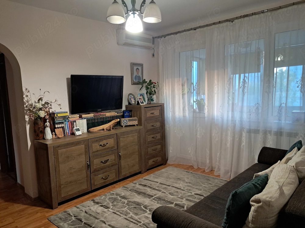 Apartament 2 camere cu balcon, Tomis II   zonă liniștită și multă verdeață Preț: 87.500  