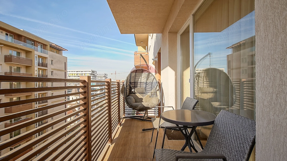 Apartament cu 3 camere de închiriat în zona Tractorul