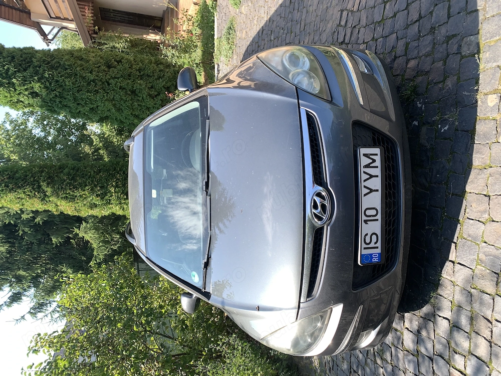  Vând Hyundai I30 model CW combi.