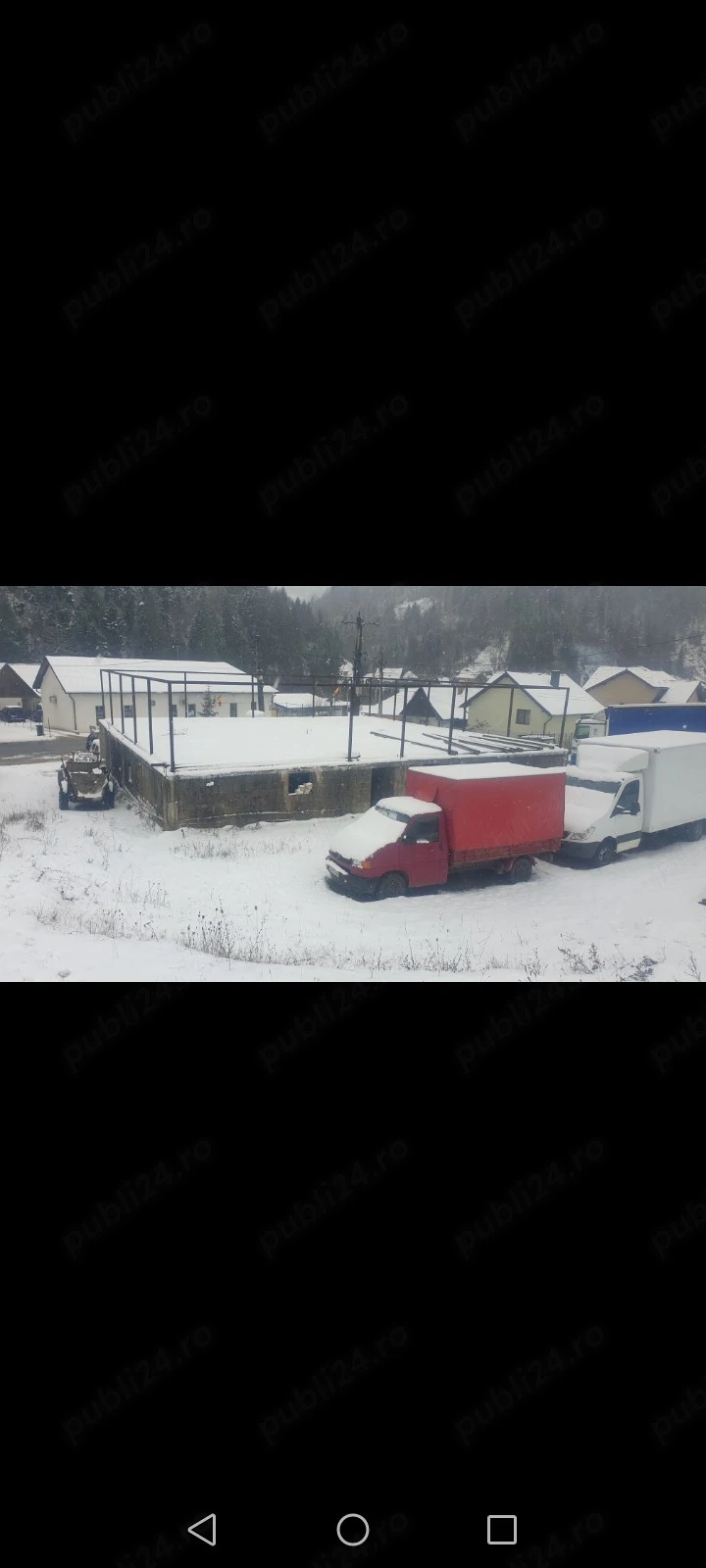 Vând casa(pensiune) la primul nevel cu spatii birouri.. Și teren 1000 m