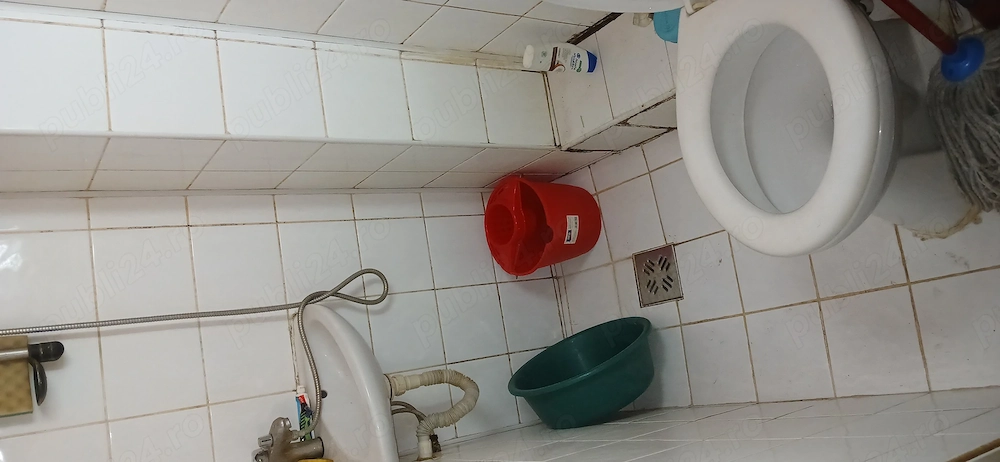 Închiriez garsoniera confort 3 parter  mobilată 