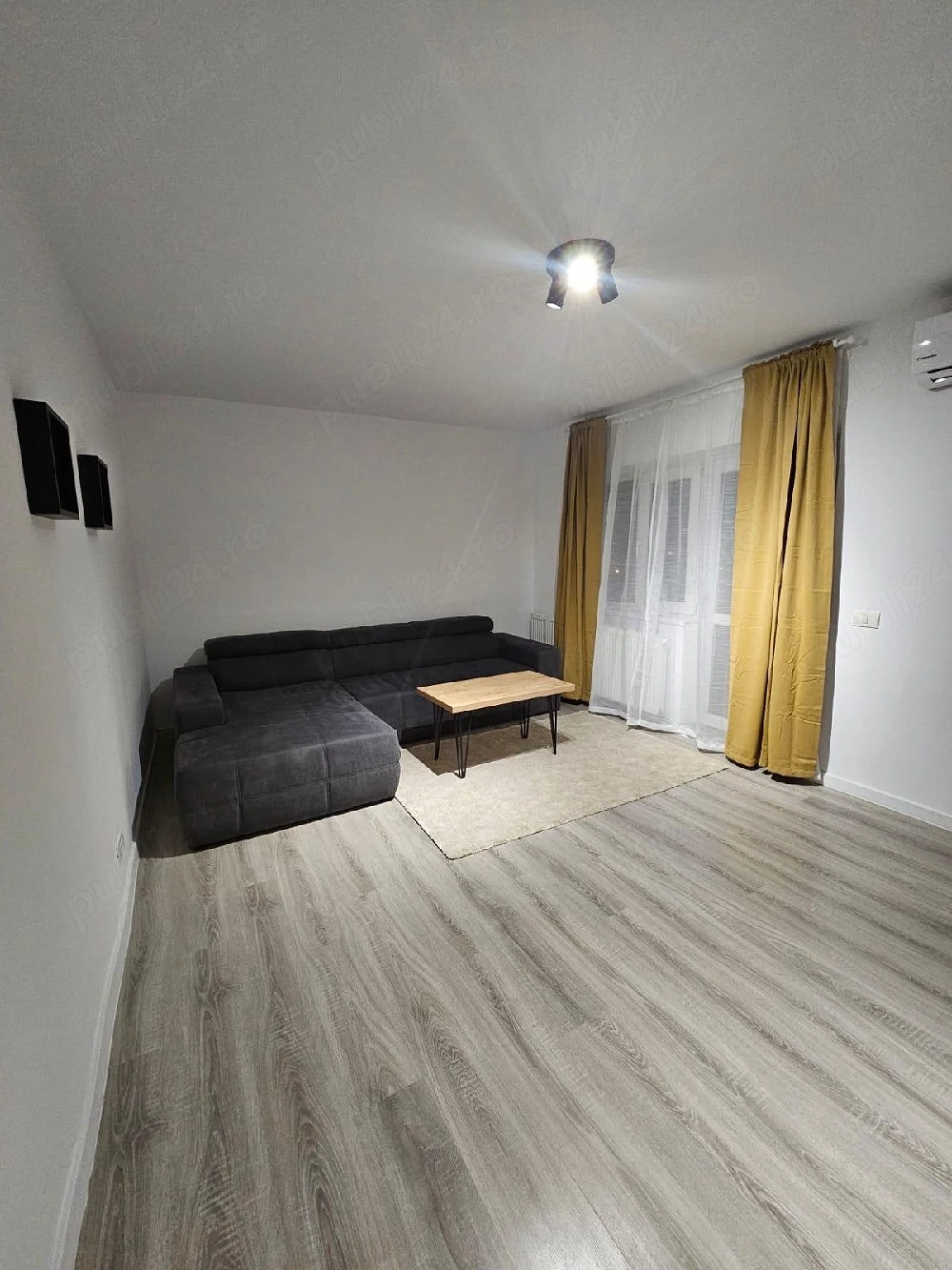 Proprietar inchiriez apartament central 