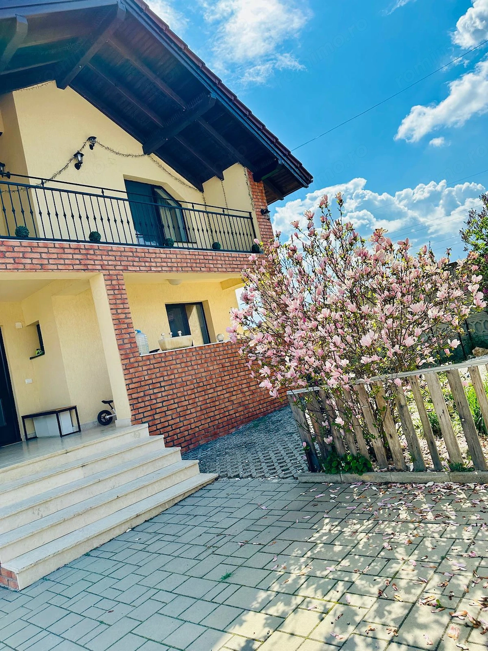 Vand casa noua in Deva, D+P+M, zona Zavoi, suprafata totala teren 942 mp, deschidere la strada 20 mp