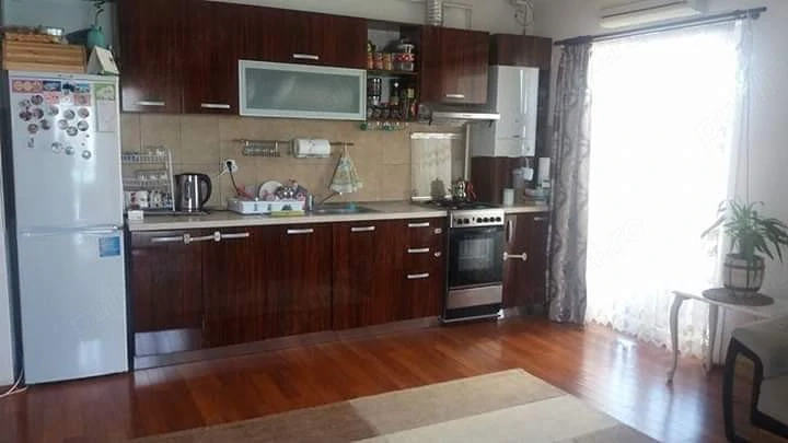 propietar inchiriez ap 2 camere