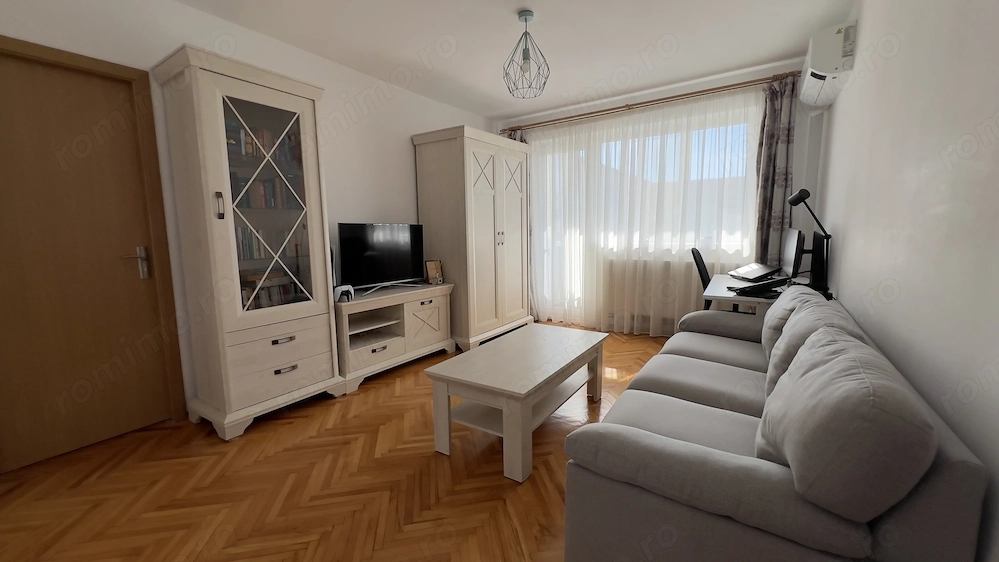 Apartament cu 2 camere și balcon, zona Girocului, gata de locuit