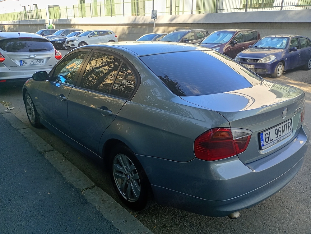 Vând BMW 320D E90